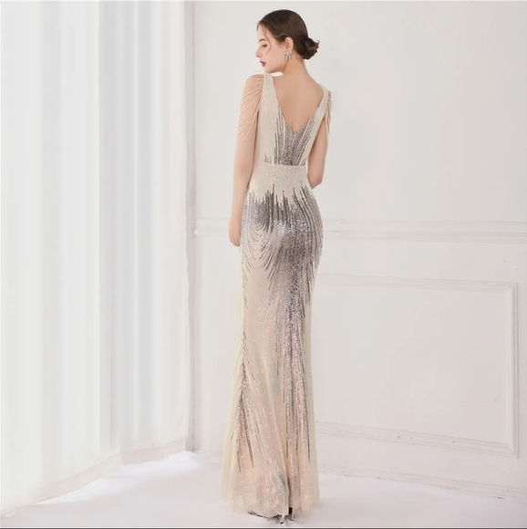 Silver/Gray Striped Print, V Neck, Backless, Sleeveless, Beaded, Sequined Gown - Picture 7 of 16